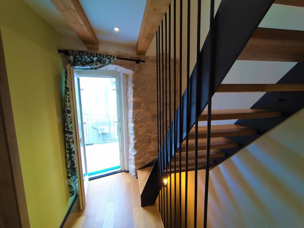 Luxury Apartment - Old Soul With A New Heart Црес Экстерьер фото